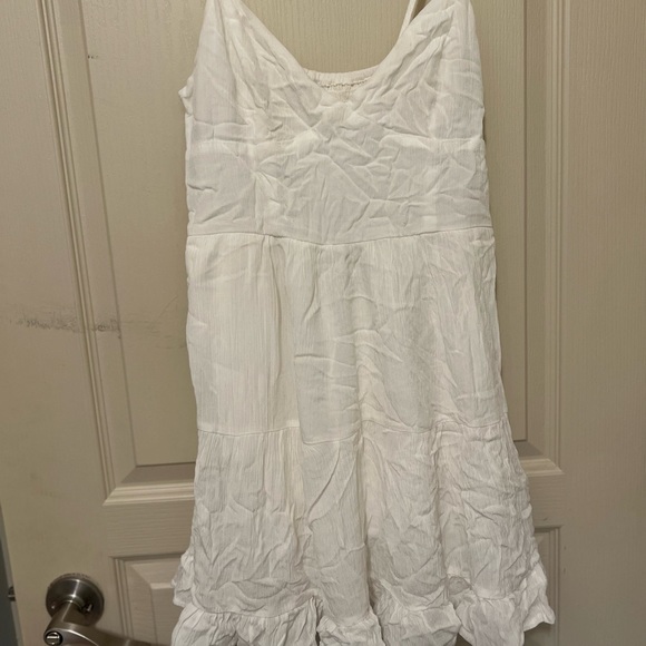 White Flow Dress - Picture 2 of 2